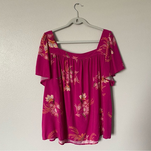 Torrid Challis Flutter Sleeve Top Size 3 (3X/22-24) Mindful Paisley Fuschia Red - Picture 4 of 9